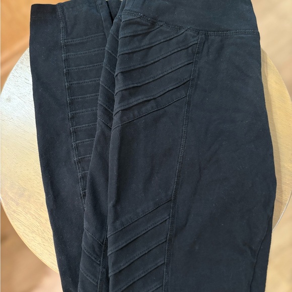 Pact Black Organic Cotton Leggings - size small - Picture 3 of 3